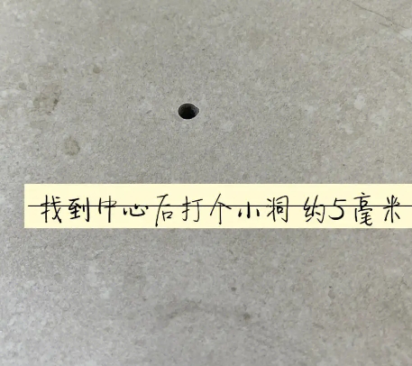 海南瓷砖空鼓维修公司专业解答在瓷砖铺贴过程中，如果砂料搅拌不均匀，将会带来以下问题
